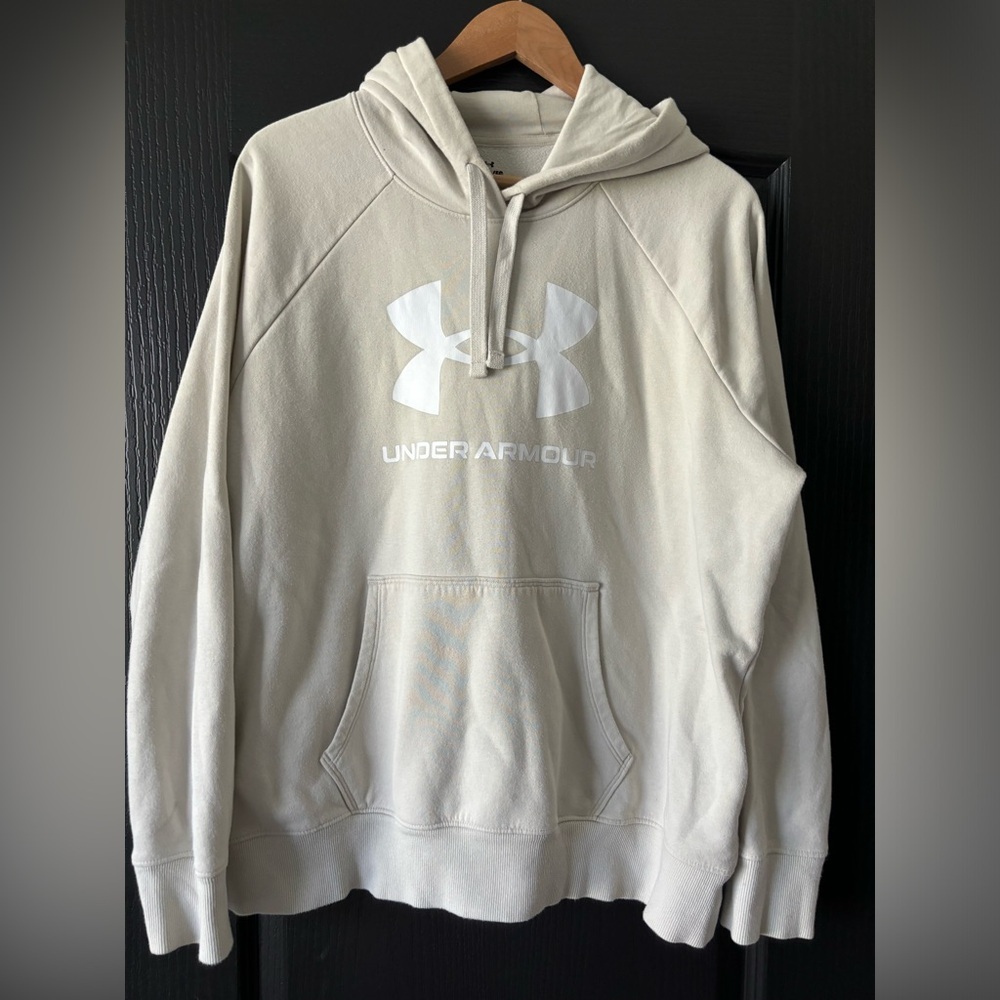 UNDER ARMOUR HOODIE